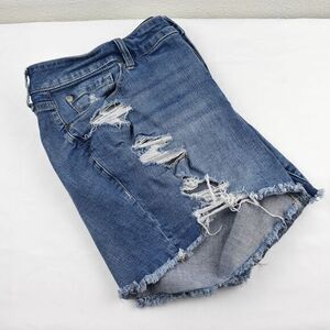 Torrid 5 Inch Vintage Stretch Mid-Rise Denim Short Size 18 Gently Used Condition